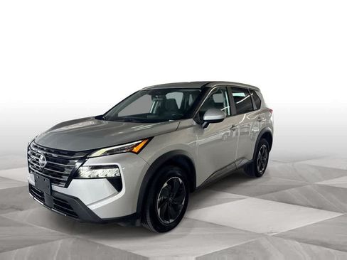 Used 2025 Nissan Rogue SV AWD/4WD image 4