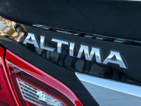 Used 2018 Nissan Altima 2.5 SR w/ SR Special Edition image 13