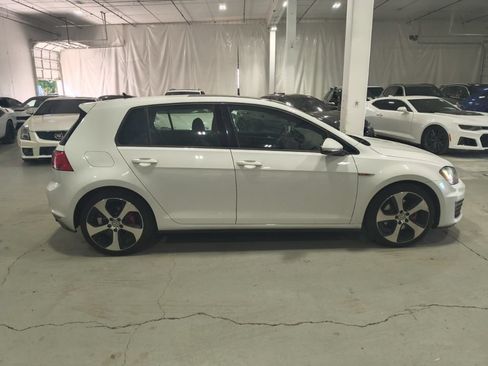 Used 2016 Volkswagen GTI SE w/ Lighting Package (SEL) FWD image 6