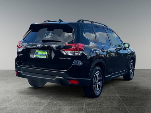 Used 2022 Subaru Forester Premium AWD/4WD image 8