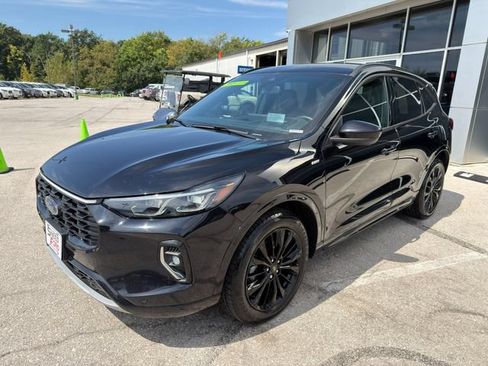 Used 2023 Ford Escape ST-Line Elite w/ Premium Technology Package AWD/4WD image 3