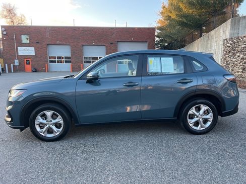 Used 2023 Honda HR-V LX image 2