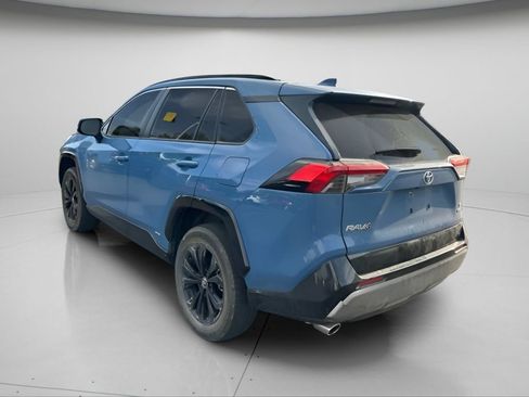Used 2023 Toyota RAV4 SE w/ SE Grade Weather Package AWD/4WD image 12