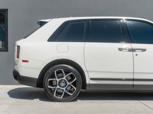 Used 2024 Rolls-Royce Cullinan Black Badge image 47