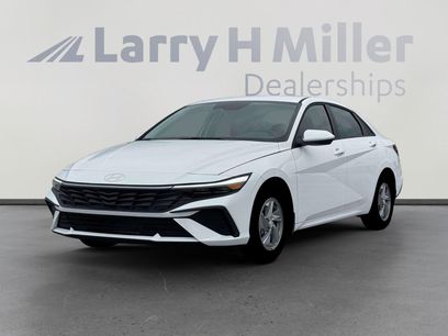 New 2026 Hyundai Elantra SE