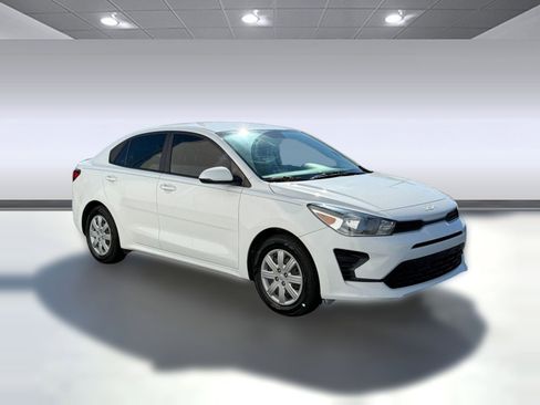 Used 2022 Kia Rio LX image 7