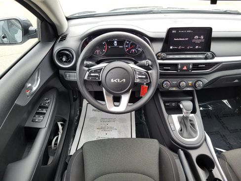 Used 2023 Kia Forte LXS FWD image 10
