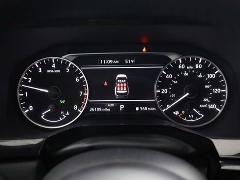 Used 2025 Nissan Pathfinder SV image 16