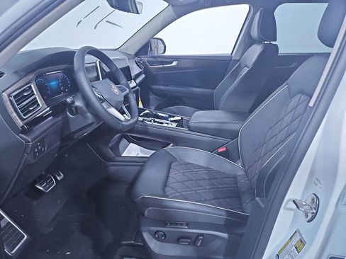 New 2026 Volkswagen Atlas SEL Premium R-Line image 9