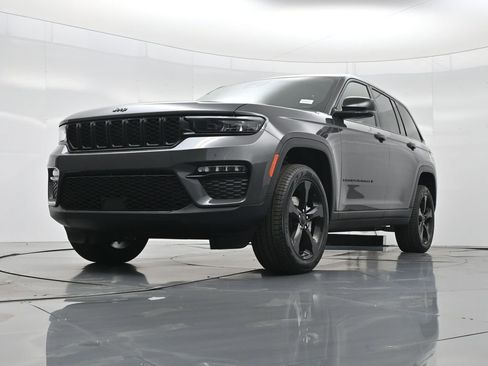 New 2025 Jeep Grand Cherokee Limited image 45