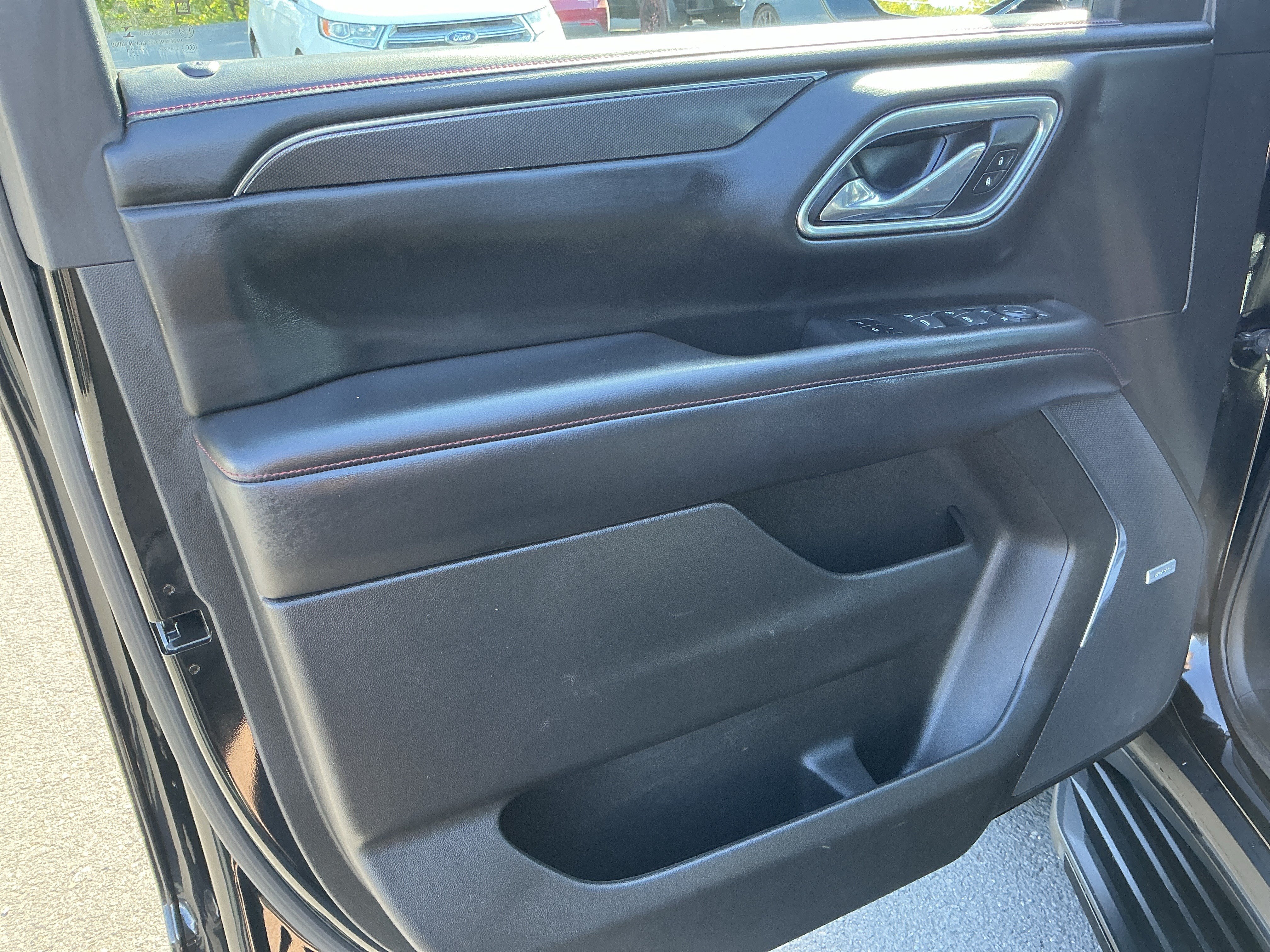 Used 2021 Chevrolet Tahoe RST w/ Luxury Package AWD/4WD image 13