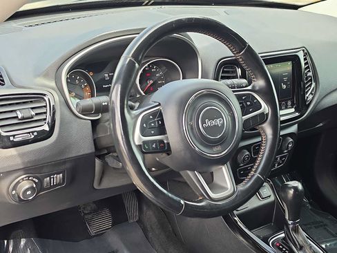 Used 2019 Jeep Compass Limited FWD image 10