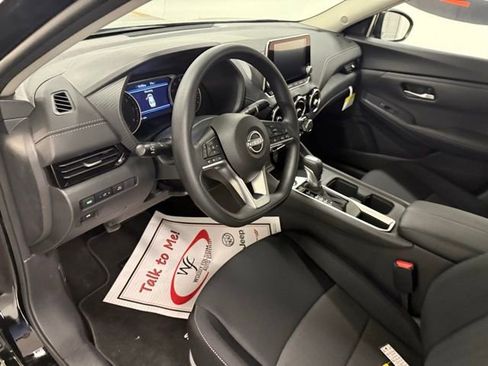 New 2025 Nissan Sentra SV w/ Trunk Package image 10