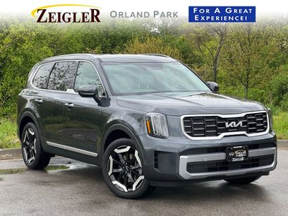 Used 2024 Kia Telluride S w/ S Sunroof Package