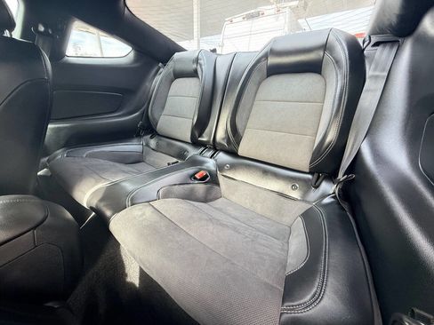 Used 2020 Ford Mustang Shelby GT350 w/ Technology Package image 32