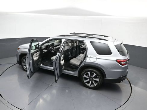 Certified 2023 Honda Pilot Touring image 50