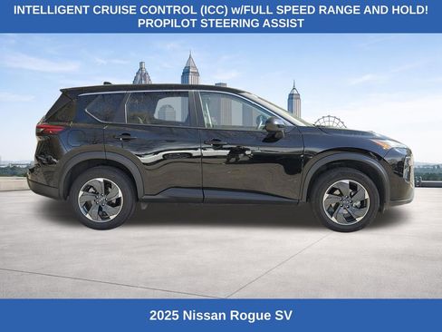 Used 2025 Nissan Rogue SV image 6