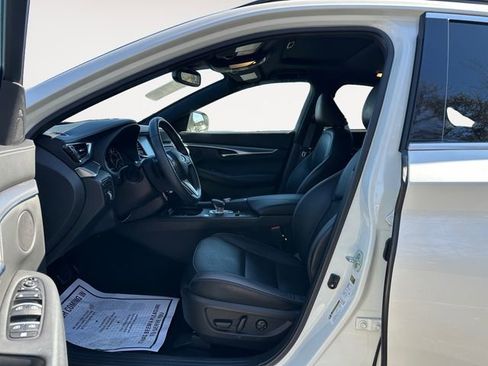 Used 2023 INFINITI QX55 Luxe w/ Cargo Package image 9