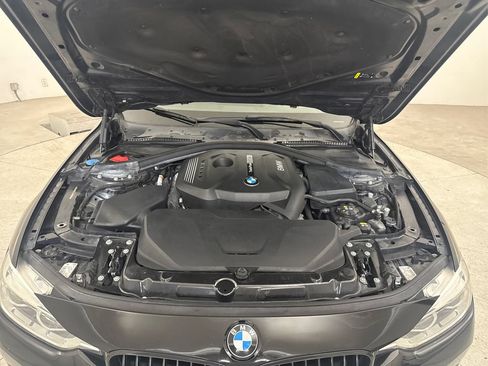 Used 2018 BMW 330i Sedan RWD image 18