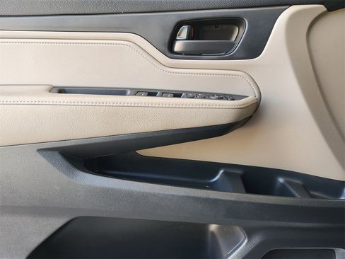 Certified 2019 Honda Odyssey LX image 22