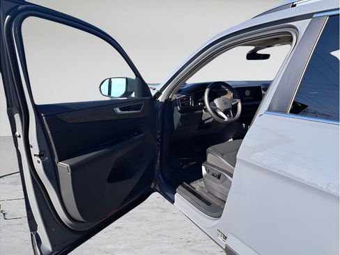 New 2025 Volkswagen Atlas SEL AWD/4WD image 24