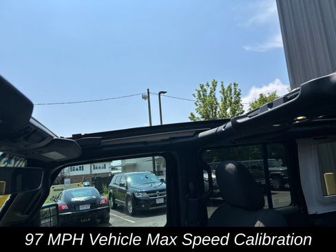 Used 2023 Jeep Wrangler Unlimited w/ Sun & Screen Package AWD/4WD image 36