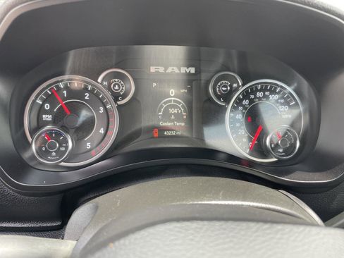 Used 2024 RAM 2500 Big Horn AWD/4WD image 14