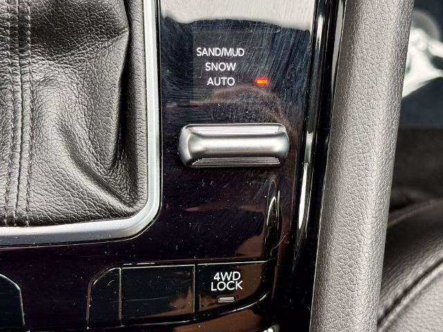 Used 2025 Jeep Compass Limited AWD/4WD image 30