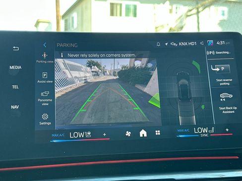 Used 2024 BMW X1 xDrive28i w/ Convenience Package AWD/4WD image 23