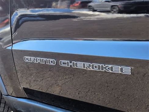 Used 2021 Jeep Grand Cherokee Limited w/ Premium Lighting Group image 13