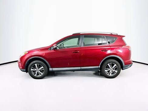 Used 2018 Toyota RAV4 XLE image 4