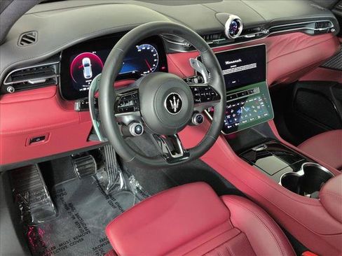 Used 2023 Maserati Grecale Modena image 4