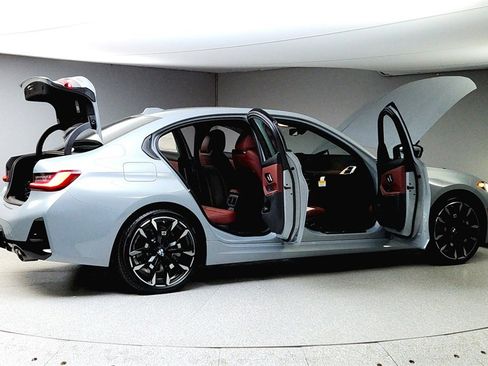 Used 2025 BMW 330i xDrive Sedan w/ M Sport Package image 12