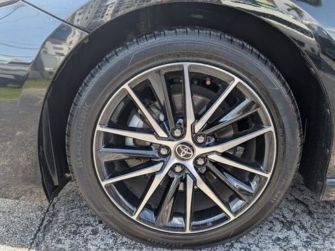 Used 2023 Toyota Camry SE image 6