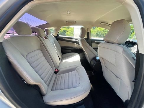 Used 2019 Ford Fusion S FWD image 13