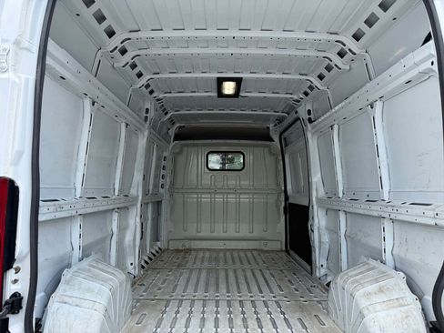 Used 2025 RAM ProMaster 2500 w/ Convenience Group FWD image 29
