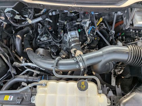 Used 2023 Ford F150 Lariat w/ Equipment Group 502A High AWD/4WD image 13