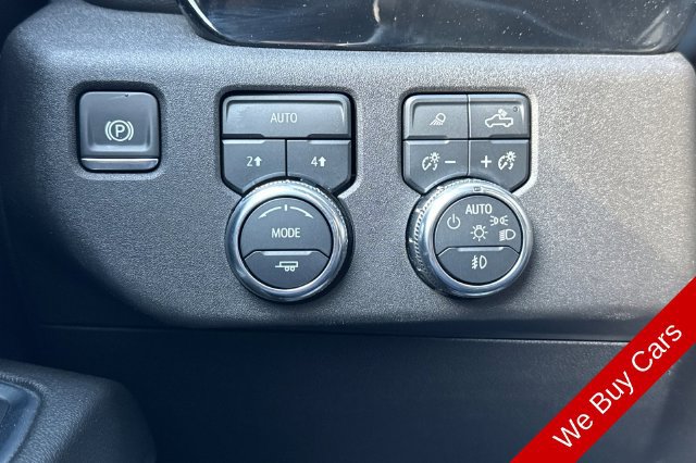 Used 2025 GMC Sierra 1500 SLT AWD/4WD image 32