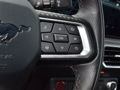 Used 2025 Ford Mustang GT Premium RWD image 17