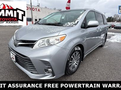 Used 2018 Toyota Sienna XLE Premium