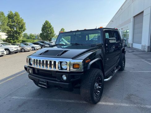 Used 2005 HUMMER H2 SUT w/ Preferred Equipment Group AWD/4WD image 29