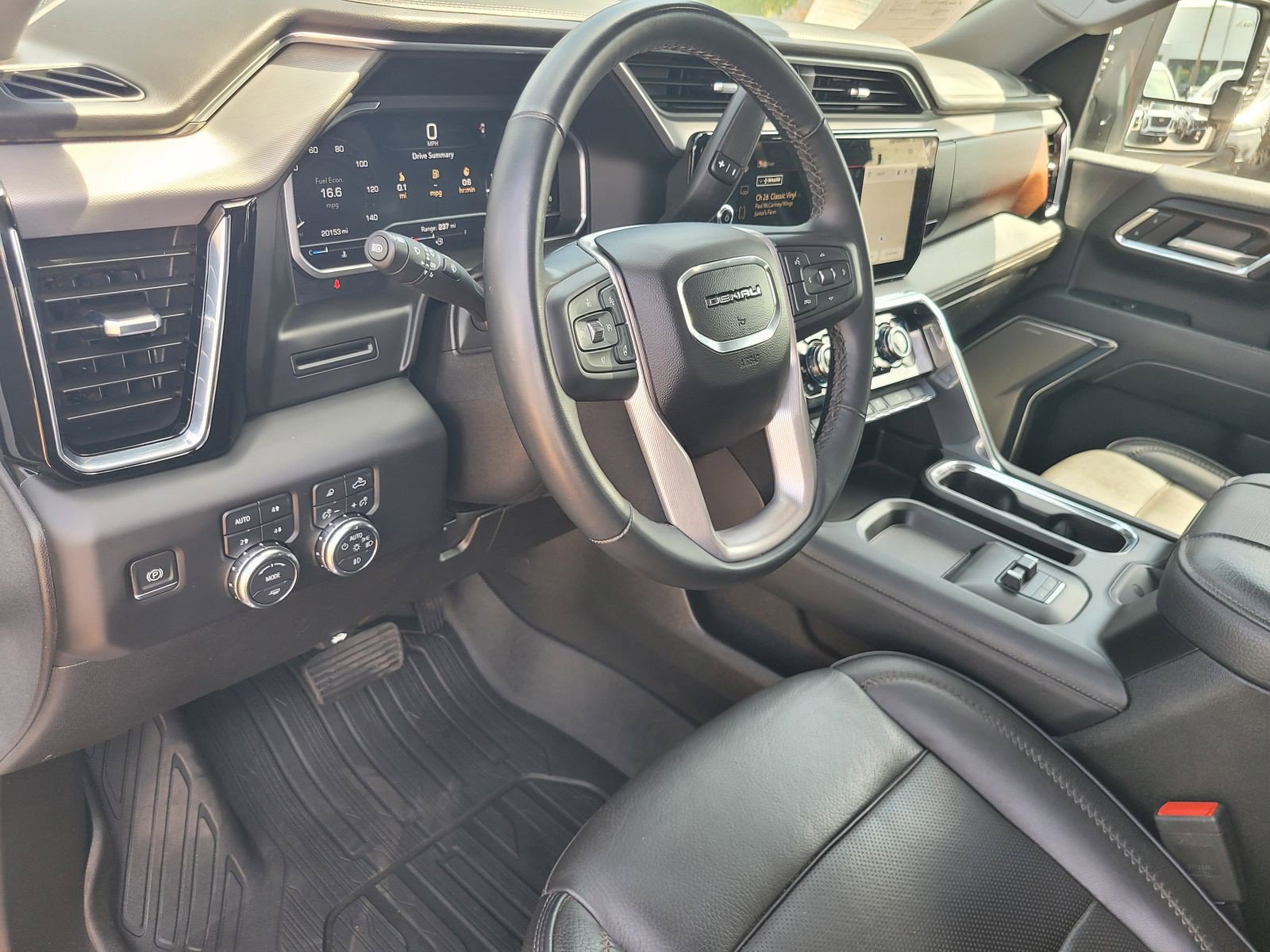 Used 2024 GMC Sierra 3500 Denali AWD/4WD image 8