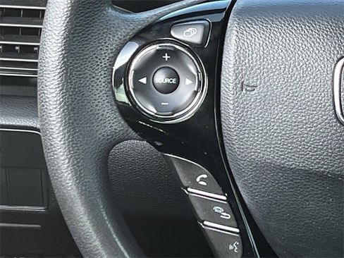Used 2017 Honda Accord LX image 14