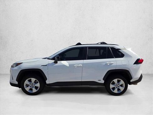Certified 2020 Toyota RAV4 LE w/ Carpet Mat Package AWD/4WD image 9