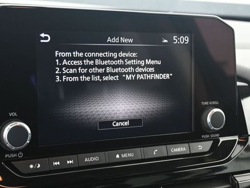 Used 2025 Nissan Pathfinder SV FWD image 27