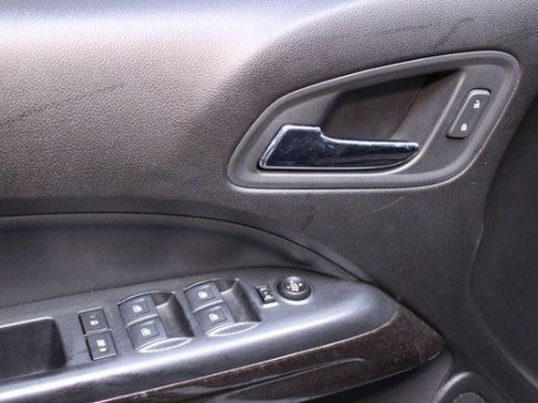 Used 2019 GMC Canyon SLE image 16