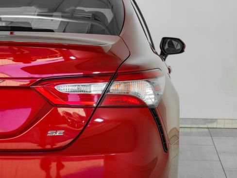 Used 2019 Toyota Camry SE image 45