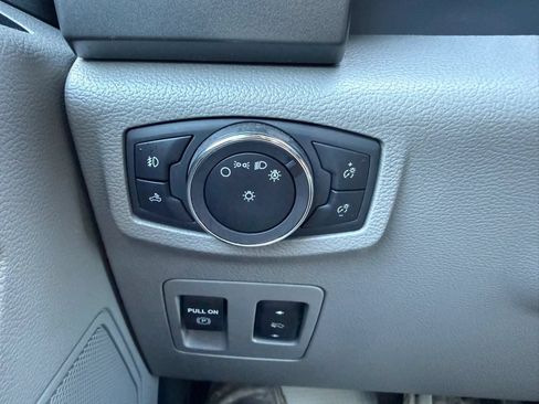 Used 2018 Ford F150 XLT w/ Equipment Group 302A Luxury AWD/4WD image 26