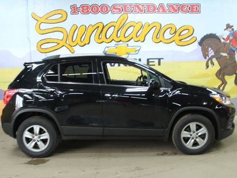 Used 2019 Chevrolet Trax LT w/ LT Convenience Package AWD/4WD image 1