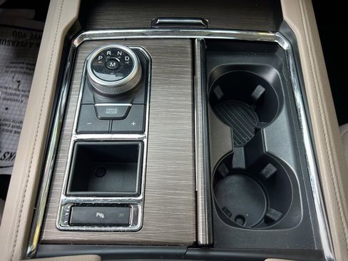 Used 2024 Ford Expedition Max Limited image 70